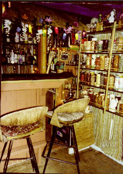 Tiki King's cocktail lounge, view 4