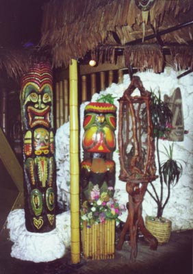 Tikis at the Kahiki