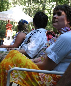 watching the Ukulele players at the tiki king luau